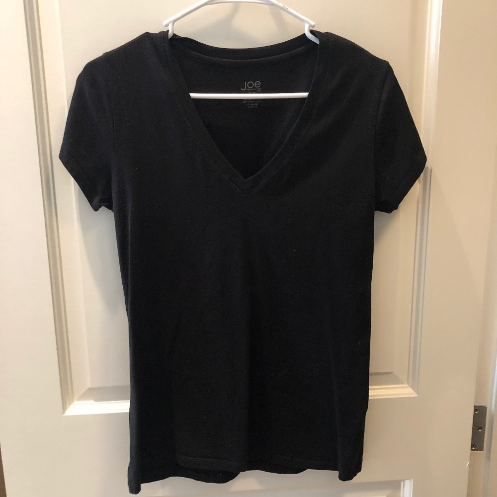 Black V-Neck Joe Tee